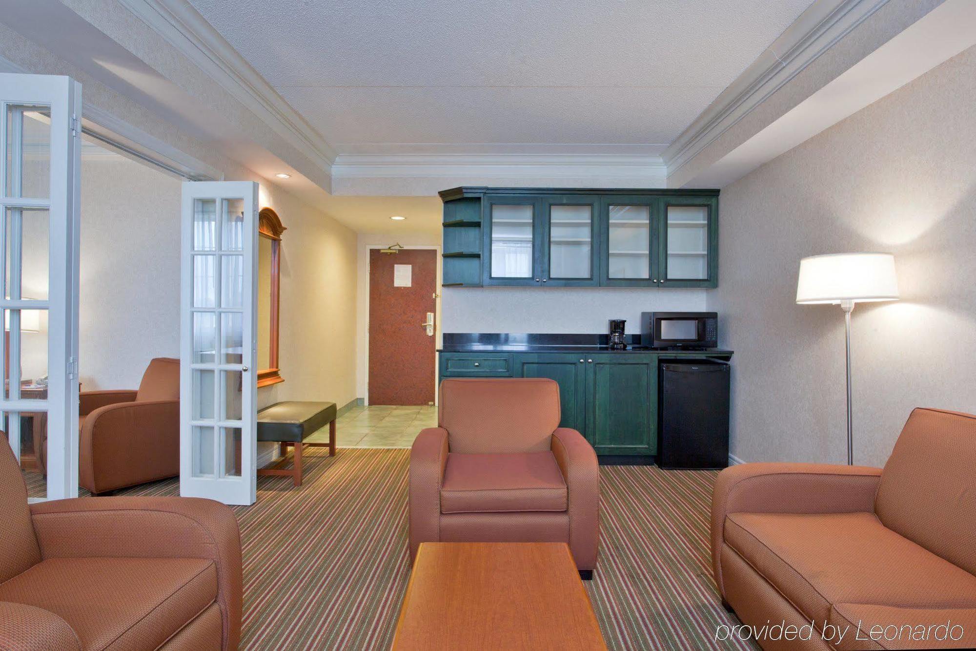 Holiday Inn Express Whitby Oshawa By Ihg Bilik gambar
